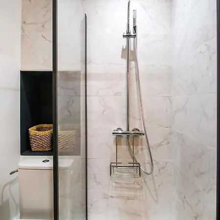 Apartamento De La Fontaine Chaude - Classe 2 Etoiles - Centre Historique